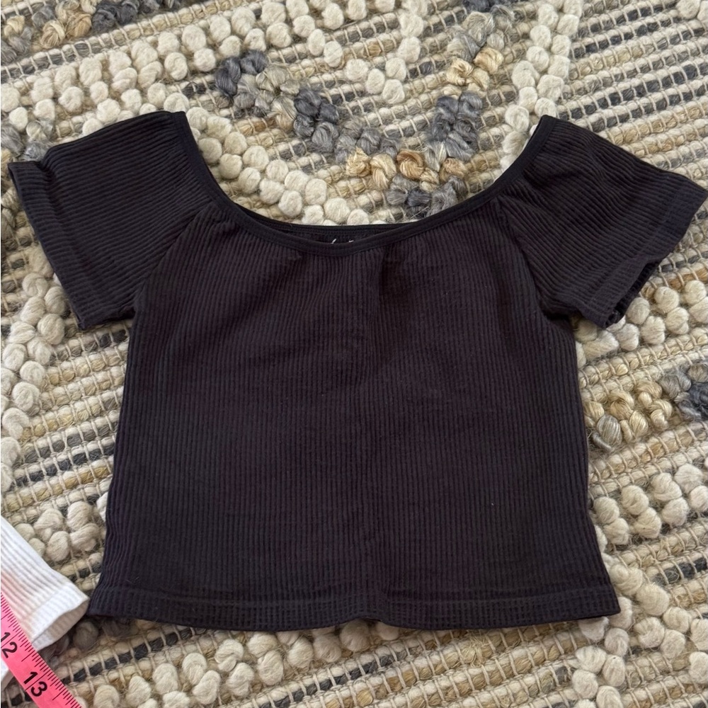 By Together Bundle of Ribbed Cropped Tops - Picture 7 of 10